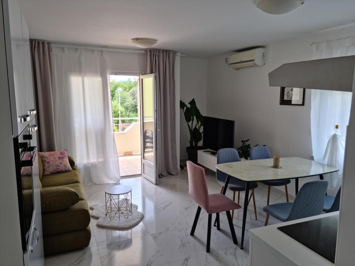 Apartments Zoretic Малинска Экстерьер фото