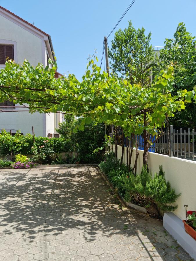 Apartments Zoretic Малинска Экстерьер фото